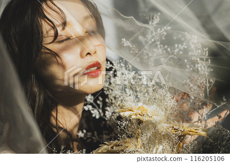 穿著婚紗的女人 116205106