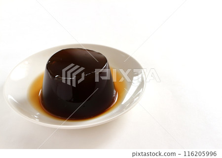 Coffee jelly on white background 116205996