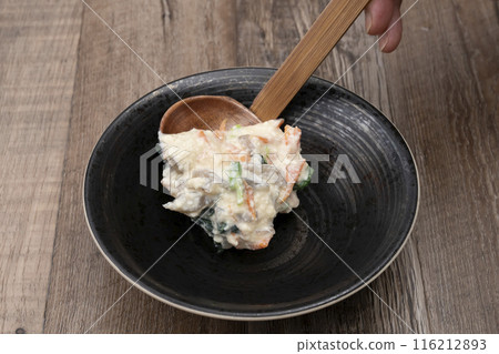 Shiraae (Japanese sesame sauce) - Place in a bowl 116212893