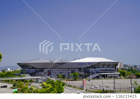 Osaka Suita Expo Commemoration Park Expo Outer Ring Road and Soccer Stadium (East from the South Entrance of the Park) (Early Summer) 116215423