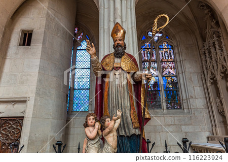Saint-nicolas-de-port basilica, France, interiors Saint-nicolas-de-port basilica, France, interiors 116223924
