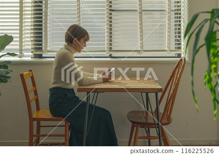 悲傷的臉的女人 116225526