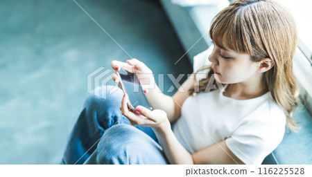 Female portrait 116225528