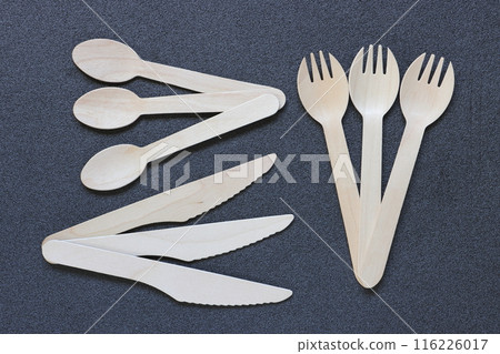 Plastic-free products (wooden spoons, knives, forks) 116226017