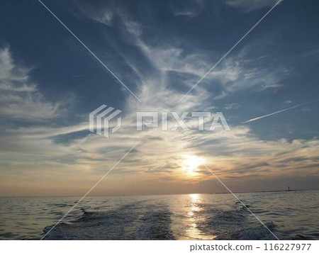 從船上看到美妙的天空和海景 116227977