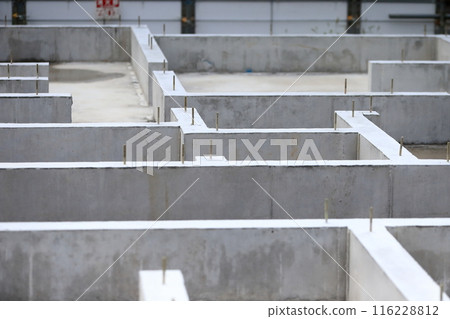 新房子的基本建設的形象 116228812