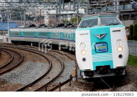 JR Kyoto Line Limited Express Super Kuroshio (381 series train: Kyoto ⇔ Shingu) JR Kyoto Line Limited Express Super Kuroshio (381 series train: Kyoto ⇔ Shingu) 116229863
