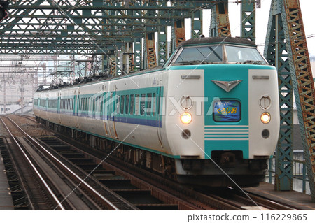 Limited Express Super Kuroshio (381 series train: Kyoto ⇔ Shingu) passing through the Osaka Loop Line 116229865
