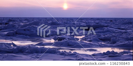 北海道溫涅別市鄂霍次克冰原的夜景 116230843