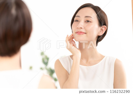 照鏡子的女人，美麗，滋潤 116232290