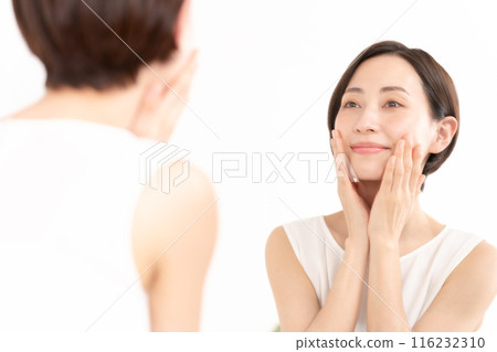 照鏡子的女人，美麗，滋潤 116232310