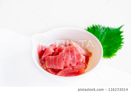 Sliced Yellowfin Tuna 116233014