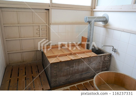 Old Japanese architecture 116237331