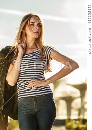 woman casual style  on city street 116238172