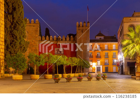 Seville. Triumph Square in the early morning. Seville. Triumph Square in the early morning. 116238185