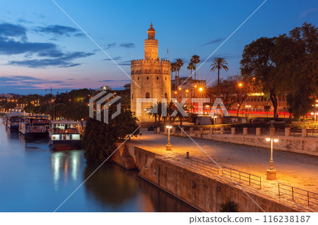 Torre del Oro at sunset in Seville, Spain 116238187