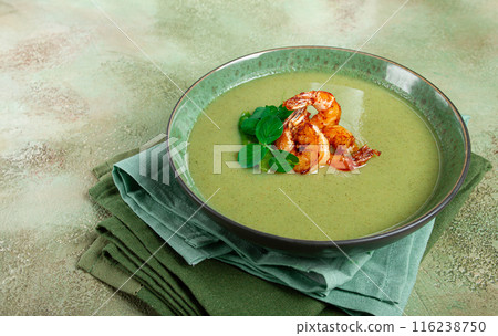pea cream soup, with shrimp, green soup, homemade, top view, no people, pea cream soup, with shrimp, green soup, homemade, top view, no people, 116238750