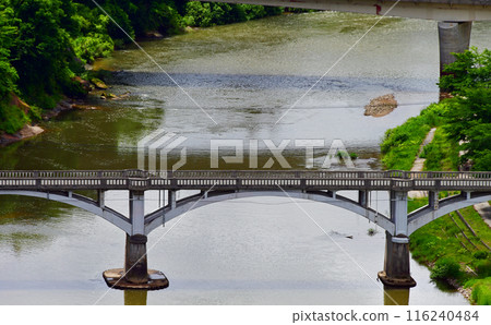 Old Mogami Bridge overlooked from Aterazawa Tateyama Historical Park, Yamagata Prefecture 116240484