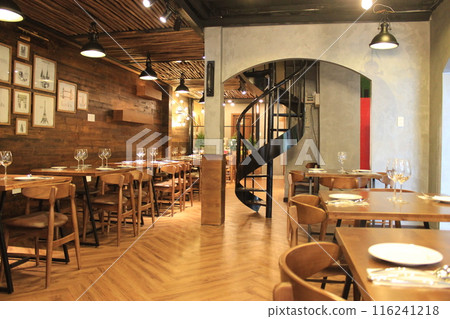 Don't miss it! Sightseeing spots in Ho Chi Minh City, Vietnam: Vietnamese cuisine, pink churches, bizarre heritage sites, night views Don't miss it! Sightseeing spots in Ho Chi Minh City, Vietnam: Vietnamese cuisine, pink churches, bizarre heritage sites, night views 116241218