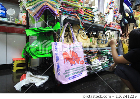 Don't miss it! Sightseeing spots in Ho Chi Minh City, Vietnam: Vietnamese cuisine, pink churches, bizarre heritage sites, night views Don't miss it! Sightseeing spots in Ho Chi Minh City, Vietnam: Vietnamese cuisine, pink churches, bizarre heritage sites, night views 116241229