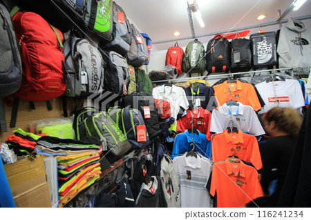 Don't miss it! Sightseeing spots in Ho Chi Minh City, Vietnam: Vietnamese cuisine, pink churches, bizarre heritage sites, night views Don't miss it! Sightseeing spots in Ho Chi Minh City, Vietnam: Vietnamese cuisine, pink churches, bizarre heritage sites, night views 116241234