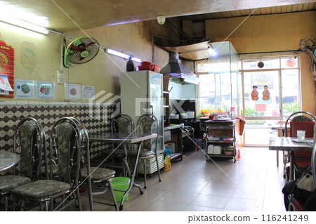 Don't miss it! Sightseeing spots in Ho Chi Minh City, Vietnam: Vietnamese cuisine, pink churches, bizarre heritage sites, night views Don't miss it! Sightseeing spots in Ho Chi Minh City, Vietnam: Vietnamese cuisine, pink churches, bizarre heritage sites, night views 116241249