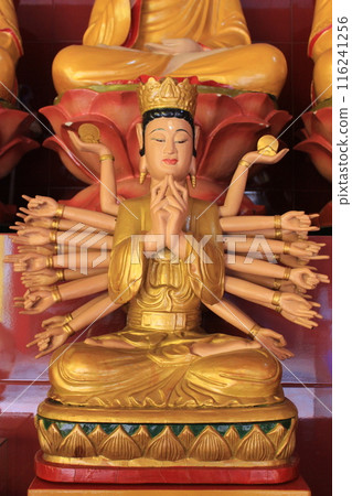 Don't miss it! Sightseeing spots in Ho Chi Minh City, Vietnam: Vietnamese cuisine, pink churches, bizarre heritage sites, night views Don't miss it! Sightseeing spots in Ho Chi Minh City, Vietnam: Vietnamese cuisine, pink churches, bizarre heritage sites, night views 116241256