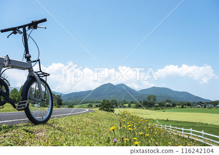 Fresh greenery and early summer cycling image (Hiruzen Plateau) Fresh greenery and early summer cycling image (Hiruzen Plateau) 116242104