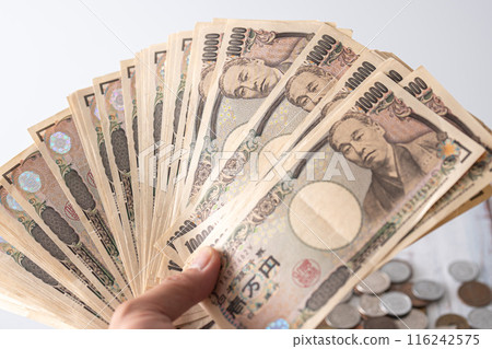 Large amount of cash 116242575