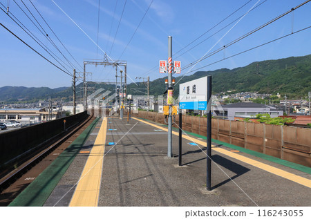 Kosei Line Karasaki Station platform Kosei Line Karasaki Station platform 116243055