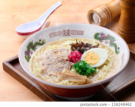Steaming, sizzling soy sauce and pork bone ramen Steaming, sizzling soy sauce and pork bone ramen 116248462