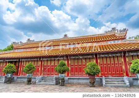Hue Imperial Palace, a World Heritage Site that preserves the splendor of Vietnam's last dynasty 116248926