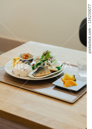 Cafe set meal 116250077