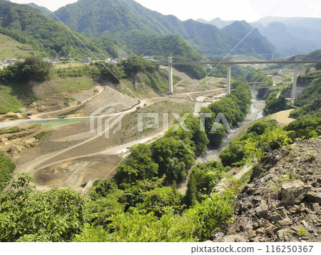 Dam construction site: Yamba Dam Dam construction site: Yamba Dam 116250367