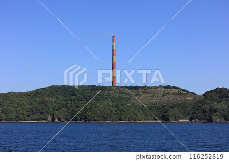 從海上看到的佐賀關煉油廠第二大煙囪 116252819