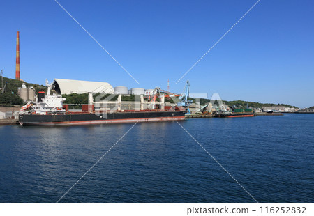 佐賀關煉油廠、佐賀關煉油廠、佐賀關港第二大煙囪 116252832