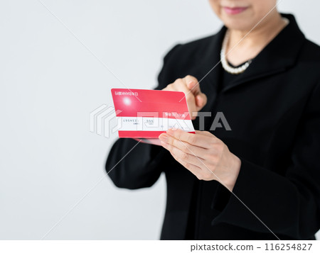 Women in mourning dress passbook inheritance Women in mourning dress passbook inheritance 116254827
