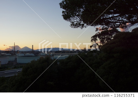 從松風閣眺望本牧三溪園 116255371