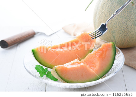 Yubari melon on a transparent plate (white background) 116255685