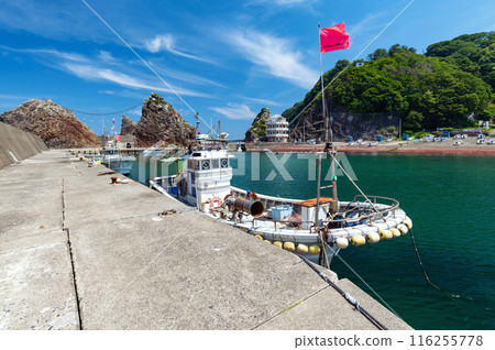 【岩手縣久慈市小袖海岸】小袖漁港的夫妻岩象徵夫妻間的深厚感情 【岩手縣久慈市小袖海岸】小袖漁港的夫妻岩象徵夫妻間的深厚感情 116255778