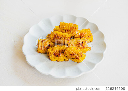Grilled corn 116256308