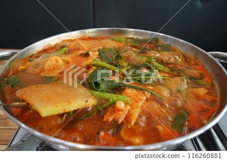 Korean fish stew made with plenty of red pepper powder and seasoned with various vegetables 116260881
