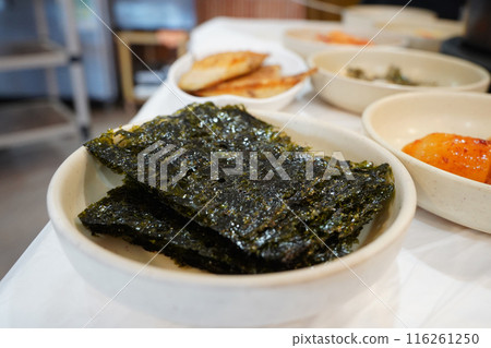 Laver is a traditional Korean food ingredient and is popular around the world Laver is a traditional Korean food ingredient and is popular around the world 116261250