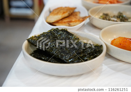Laver is a traditional Korean food ingredient and is popular around the world Laver is a traditional Korean food ingredient and is popular around the world 116261251