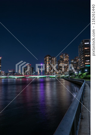 Tsukuda Ohashi Bridge and high-rise condominiums over the Sumida River Tsukuda Ohashi Bridge and high-rise condominiums over the Sumida River 116261440