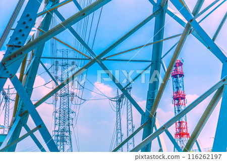 日本電力城市景觀 日本能源...城市變電站和輸電線路景觀 = 4 天 日本電力城市景觀 日本能源...城市變電站和輸電線路景觀 = 4 天 116262197