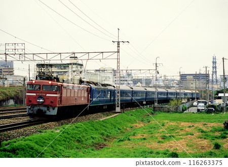 2006年 EF81106藍色列車日本海4號在東海道本線運行 116263375