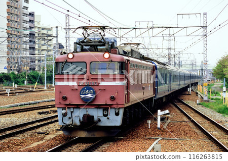 2006年 EF81108藍色列車日本海4號在東海道本線運行 116263815