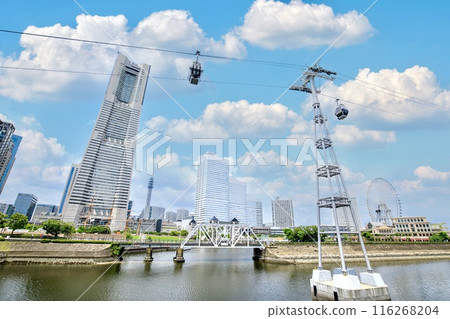 橫濱市、火車路和港口未來城市景觀 116268204