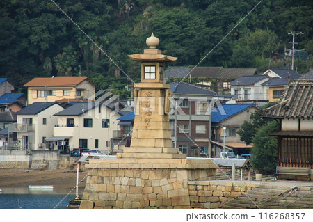 廣島縣福山市鞆之浦清晨的夜燈 廣島縣福山市鞆之浦清晨的夜燈 116268357